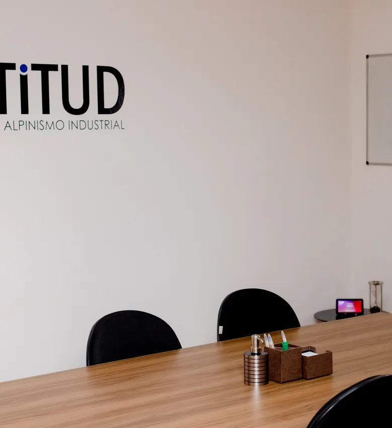 Registro dos primeiros trabalhos da Latitud na construção civil em 2011